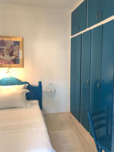 Łóżko lub łóżka w pokoju w obiekcie PKM Apartments Baska Voda
