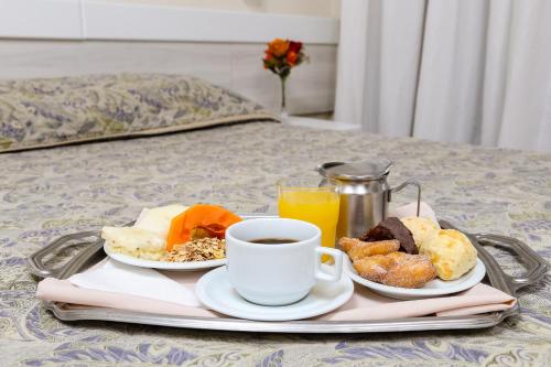 Comida no hotel ou em algum lugar perto
