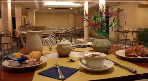 Restorāns vai citas vietas, kur ieturēt maltīti, naktsmītnē Hotel Ghibellino