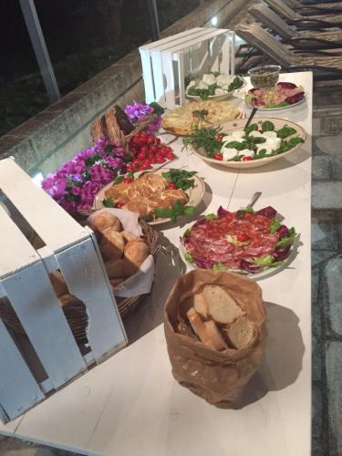 Cibo presso the country house o nelle vicinanze