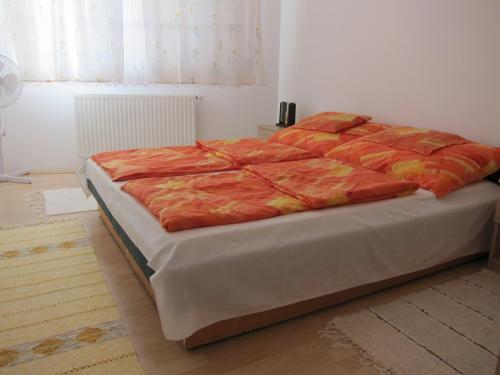 Posteľ alebo postele v izbe v ubytovaní Erdélyi vendégház