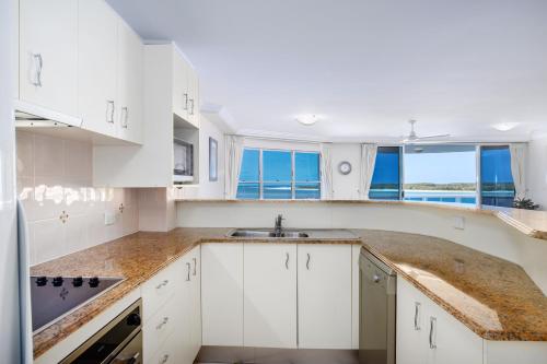Una cocina o zona de cocina en Watermark Resort Caloundra