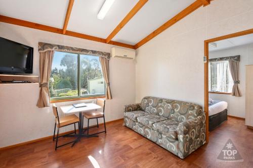 Μια τηλεόραση ή/και κέντρο ψυχαγωγίας στο Enclave at Healesville Holiday Park