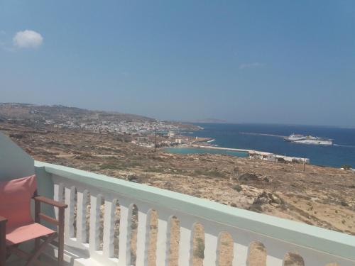 a view of the ocean from a balcony at Galini view in Frý