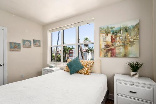 Gallery image of Two Bedroom Two Bath Apartment 2 Block to Beach in Miami Beach