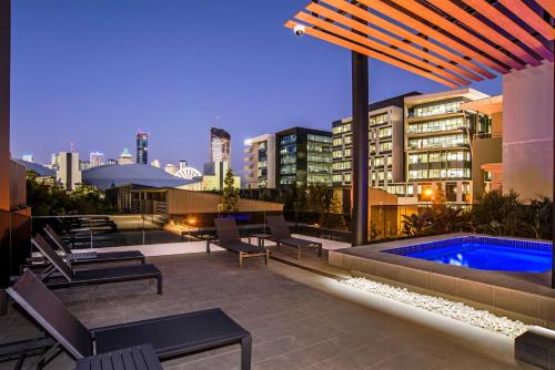 Πισίνα στο ή κοντά στο Atlas Apartments by CLLIX
