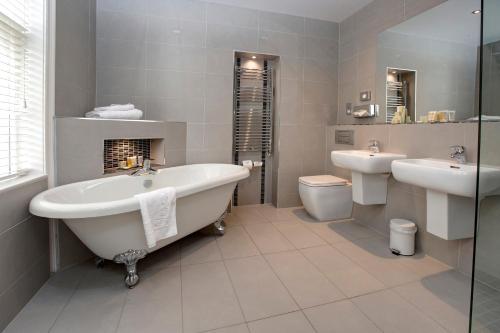 Kúpeľňa v ubytovaní The Craiglands Hotel Sure Hotel Collection by Best Western