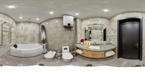 Vonios kambarys apgyvendinimo įstaigoje Aurum hotel