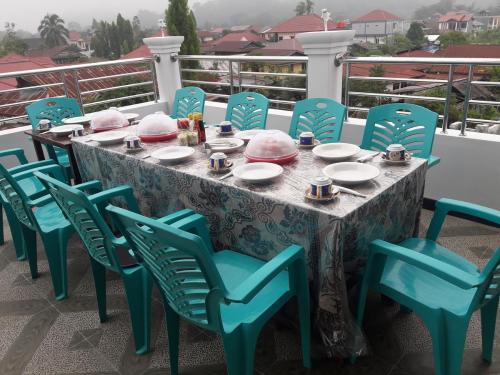Un balcón o terraza de Toraja Lodge Guest House