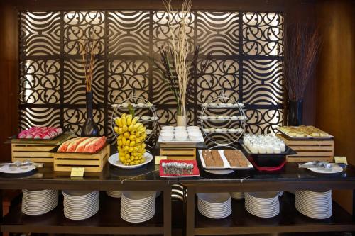 Comida en o cerca de este hotel