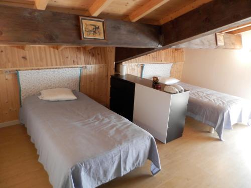 Katil atau katil-katil dalam bilik di La Clede