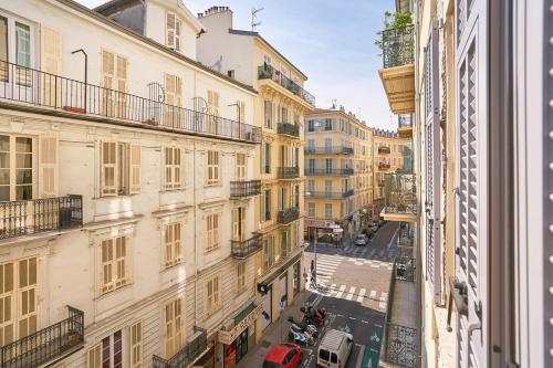 "Le Nomad" by EnjoyNice, luxury central apartment with airco