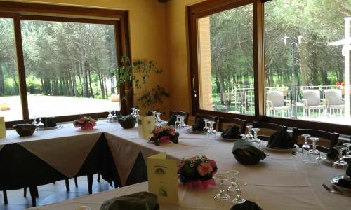 Valle Dei Piniにあるレストランまたは飲食店