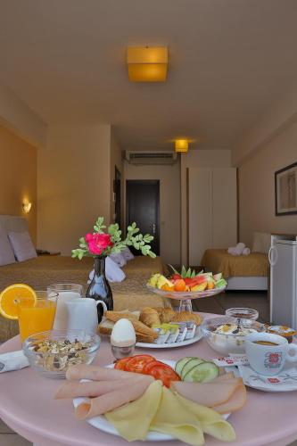 Фотография из галереи Hotel Ilion в городе Паралия-Катерини