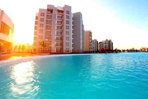 The swimming pool at or close to Casa con alberca y laguna