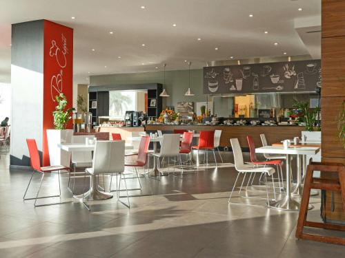 Restaurace v ubytování ibis Seef Manama
