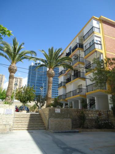 Poniente Edificio Triton TRG