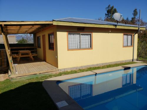 Imagen de la galería de CABAÑA EN OLMUE CON PISCINA EXCLUSIVA, en Olmué