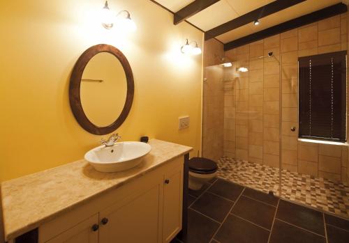 Koupelna v ubytování Double Dutch B & B