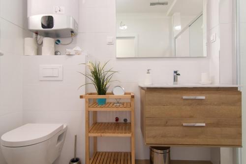 Harbour-Apartment with sea view and parking spot