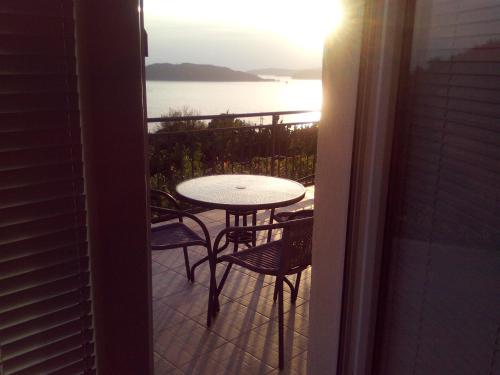 Gallery image of Apartments Mitrović Podličak in Sveti Stefan