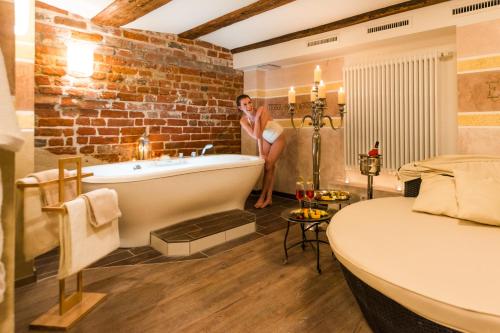 Koupelna v ubytování Romantik Hotel Scheelehof Stralsund
