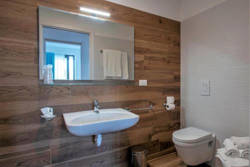 Ένα μπάνιο στο Aparthotel Miramare