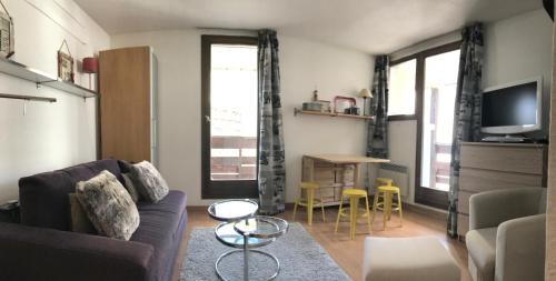 MyHome - Plein Soleil 47 - Studio cabine 4 pax skis aux pieds Val Claret