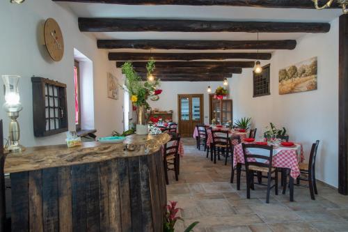 A restaurant or other place to eat at Il Casale del Contadino