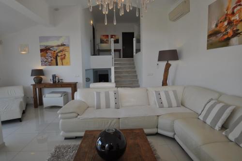 Villa Louella