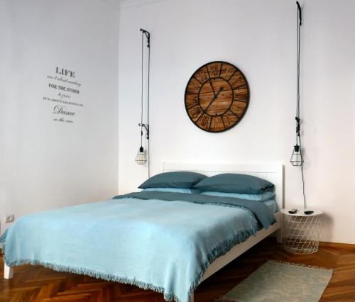 Imagen de la galería de Romantic Apartment on Rynok square with Air-Conditioning, en Leópolis