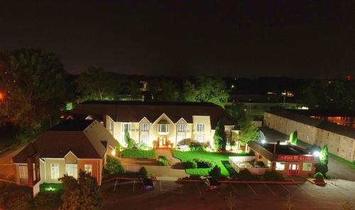 an aerial view of a house at night at Fullerton Manor Inn in Niagara Falls