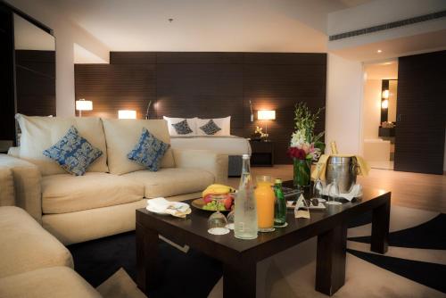 Гостиная зона в Asdal Gulf Inn Boutique Hotel- SEEF