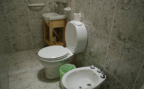 Ένα μπάνιο στο Hotel Acantilado