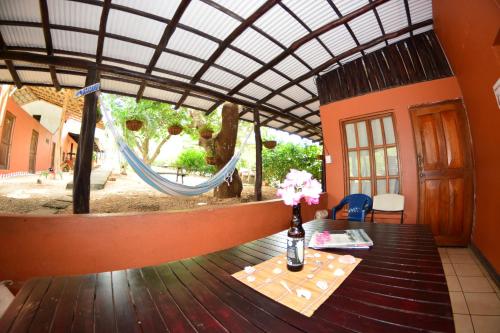 Un lugar para sentarse en Tsunami Hostel