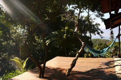 Pousada Rainforest House - Ilha Grandeにある庭