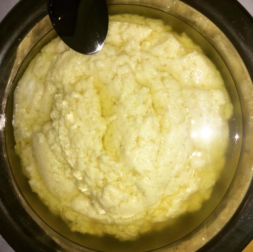 ゲストハウスの敷地内または近くでの食事または食べ物