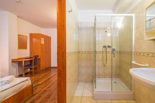 Koupelna v ubytování Easy Star Hotel