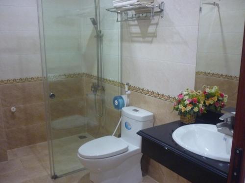 ห้องน้ำของ Asia Apartment Hotel Bac Ninh