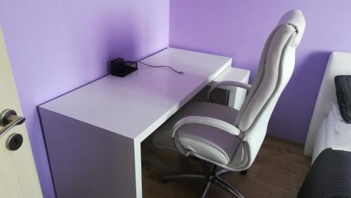 Televisyen dan/atau pusat hiburan di Big Apartment 291 - Rezidence Eliska Prague 9