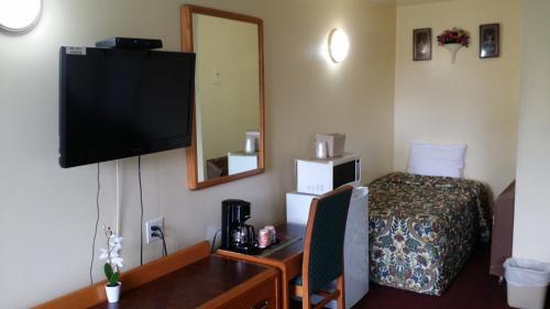 Gallery image of River Mist Inn in Sturgeon Falls