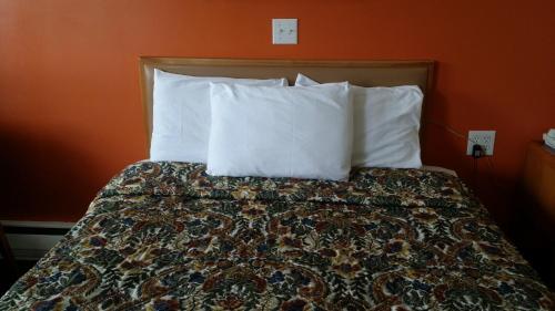 Gallery image of River Mist Inn in Sturgeon Falls