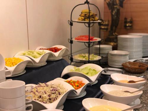 Makanan di atau berdekatan hotel