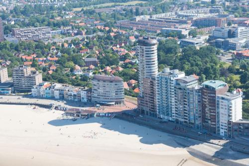 Pemandangan umum bagi Vlissingen atau pemandangan bandar yang diambil dari apartmen
