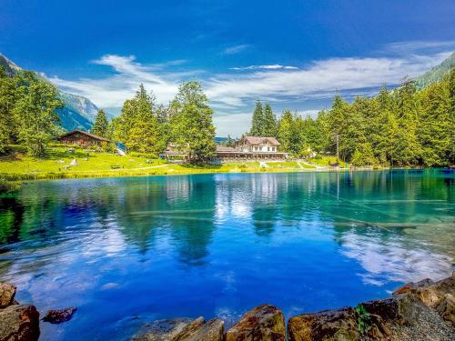 Imagem da galeria de Hotel & Spa Blausee em Blausee