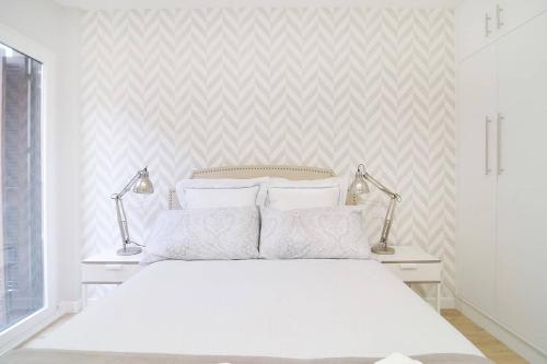 Apartment in Cava Baja Centre Madrid by Batuecas