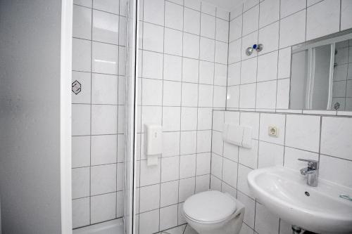 Un baño de Hotel Pension Köberl