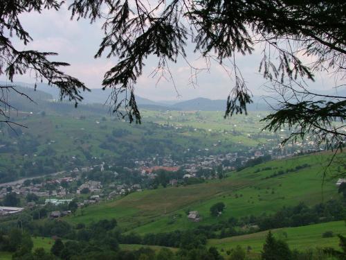 a view of the valley from the hills at Аня Рома in Lazeshchyna