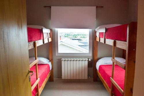 Edelweiss Hostel emeletes ágyai egy szobában