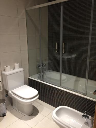  P&C Areny -  Room  picture :   Tea/Coffee maker    Bath    Hairdryer                           